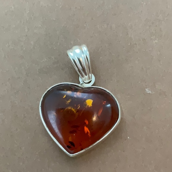 Sterling Silver and Amber Pendent - Picture 1 of 6